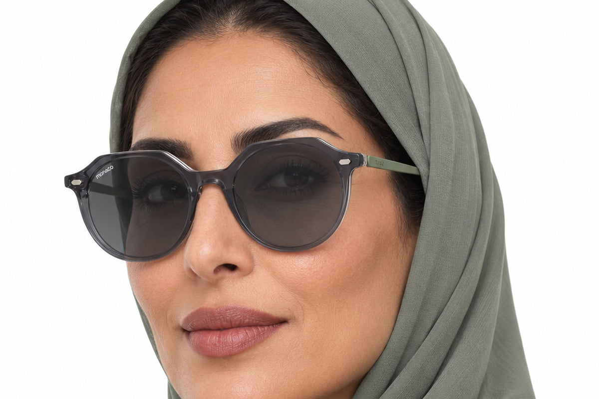 MONACO MN2027-49 Tortoise TT-C4 worn by a woman