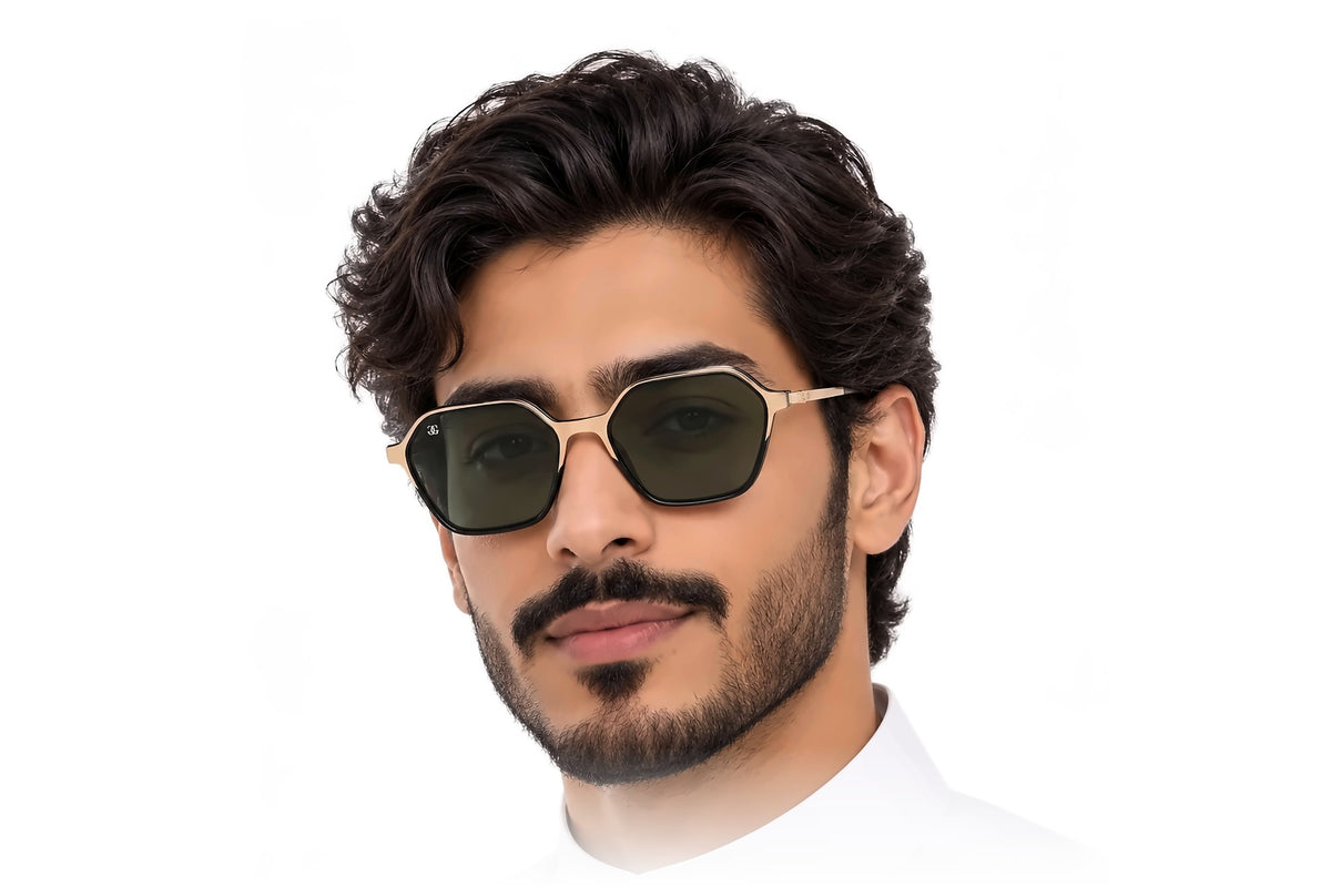 GALIA GA2027-48 Black BK-C1 worn by a man