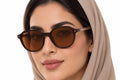 BLUE BEAT BB2027-42 Brown BR-C5 worn by a woman