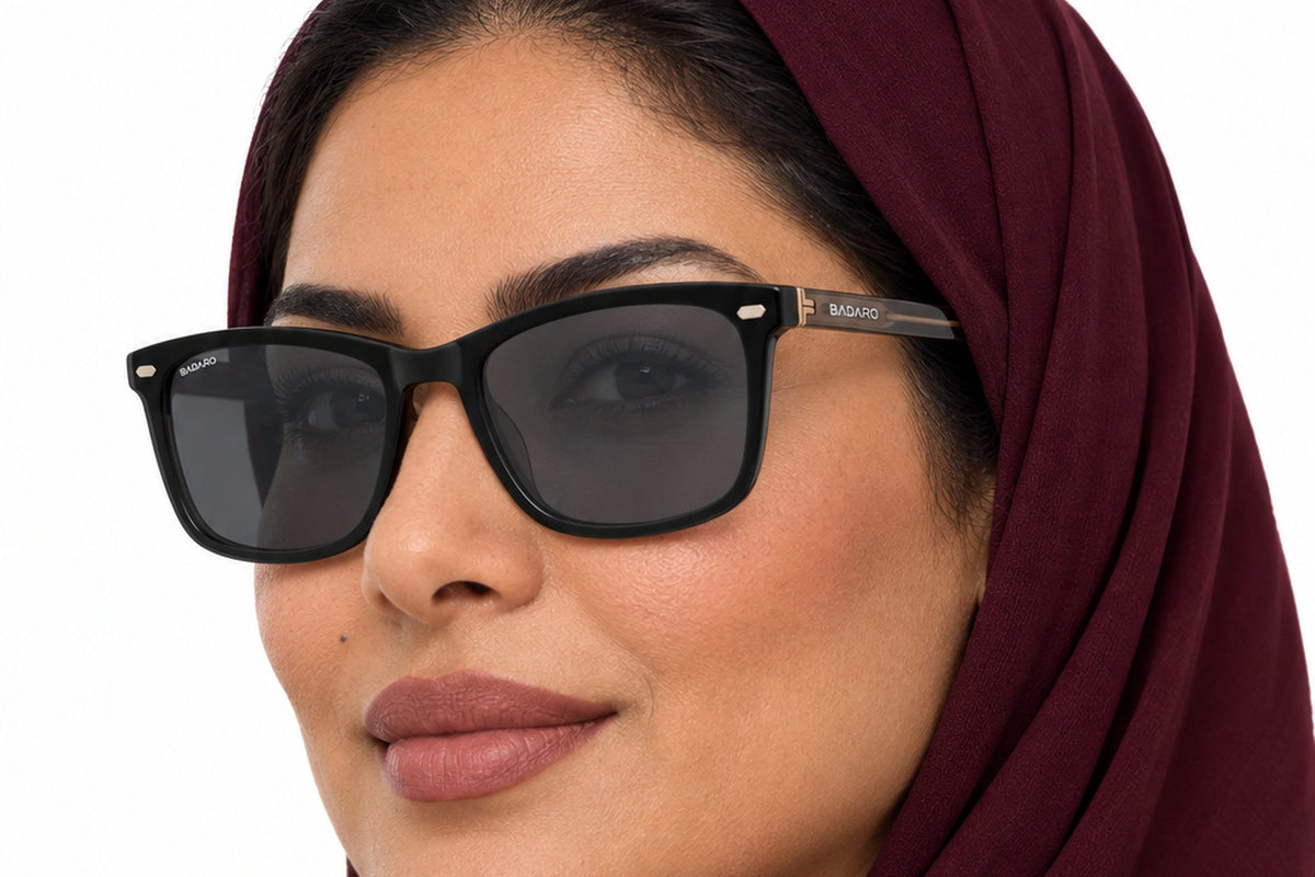 BADARO BD2027-48 Grey GY-C2 worn by a woman