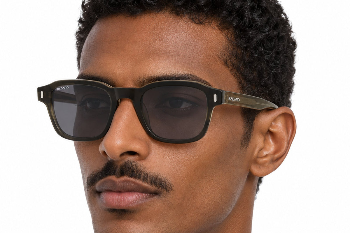 BADARO BD2027-50 Green GN-C3 worn by a man