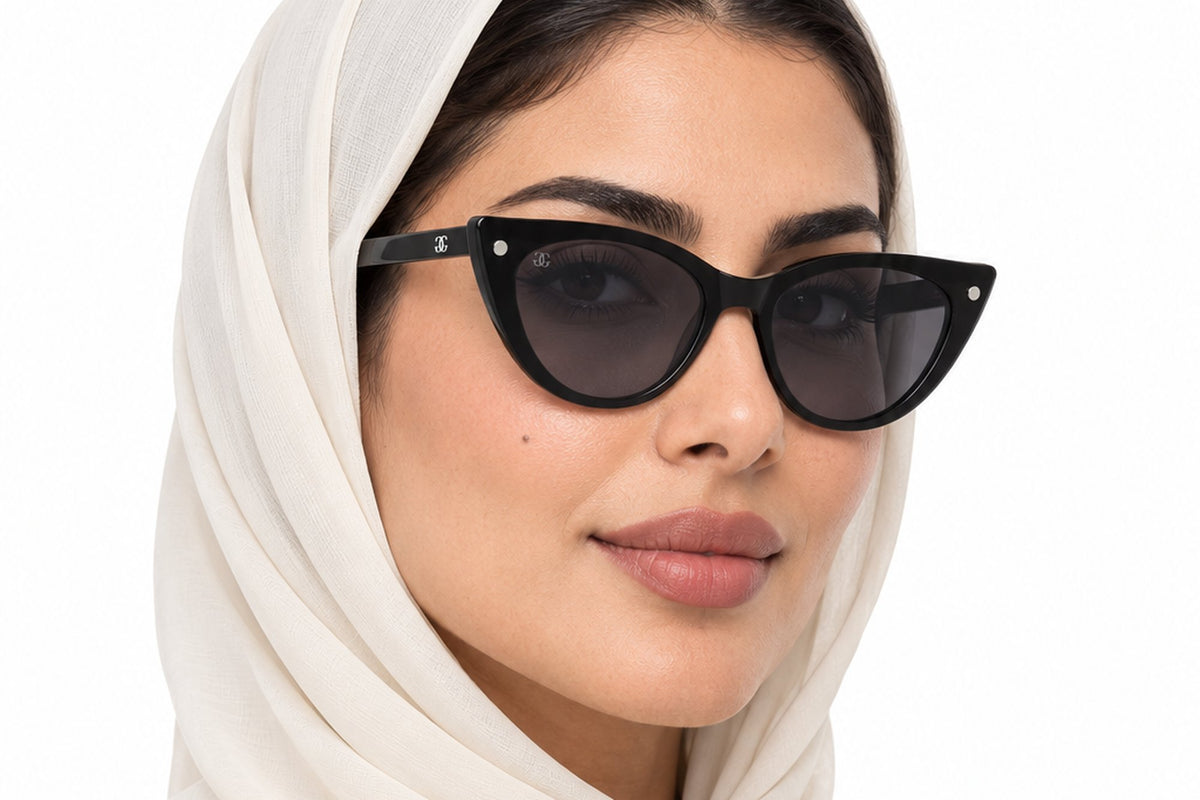 GALIA GA2027-50 Black BK-C1 worn by a woman
