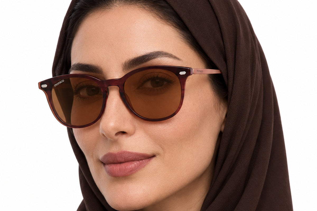 MONACO MN2027-47 Pink PN-C3 worn by a woman