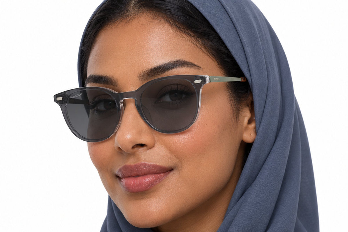 MONACO MN2027-47 Tortoise TT-C4 worn by a woman