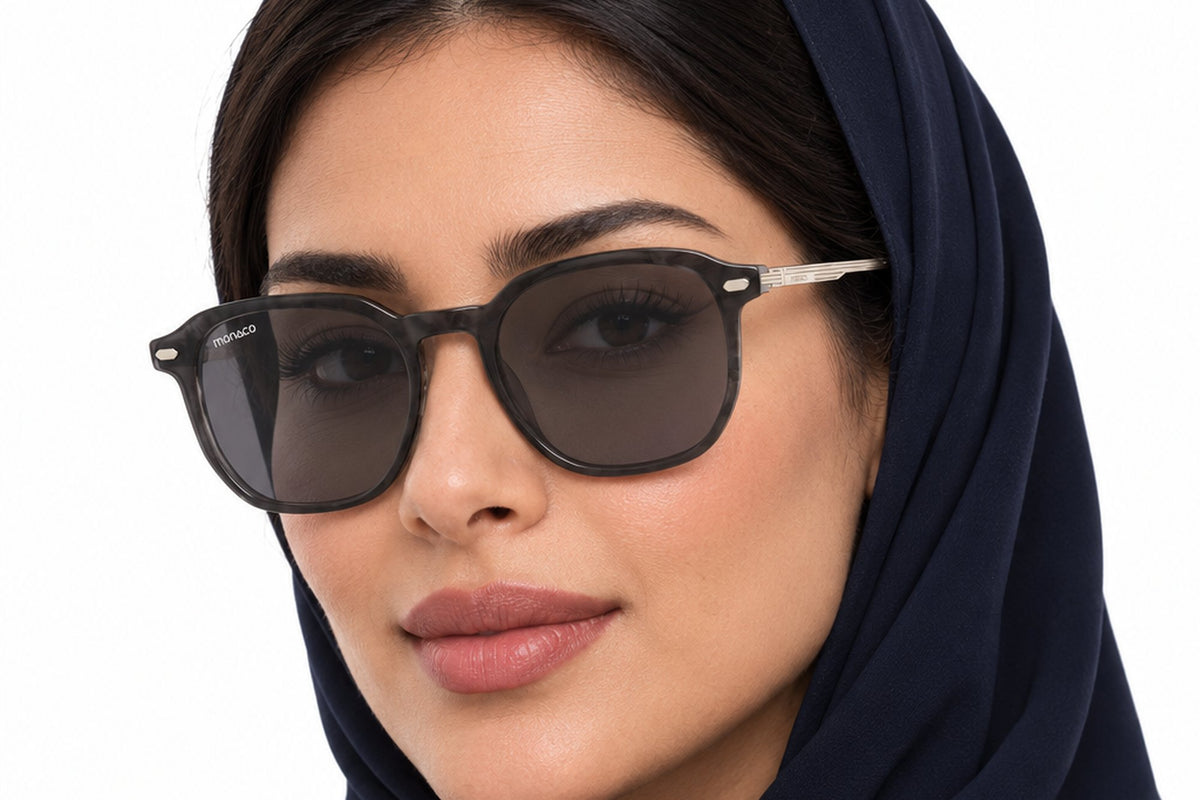 MONACO MN2027-50 Grey GY-C2 worn by a woman