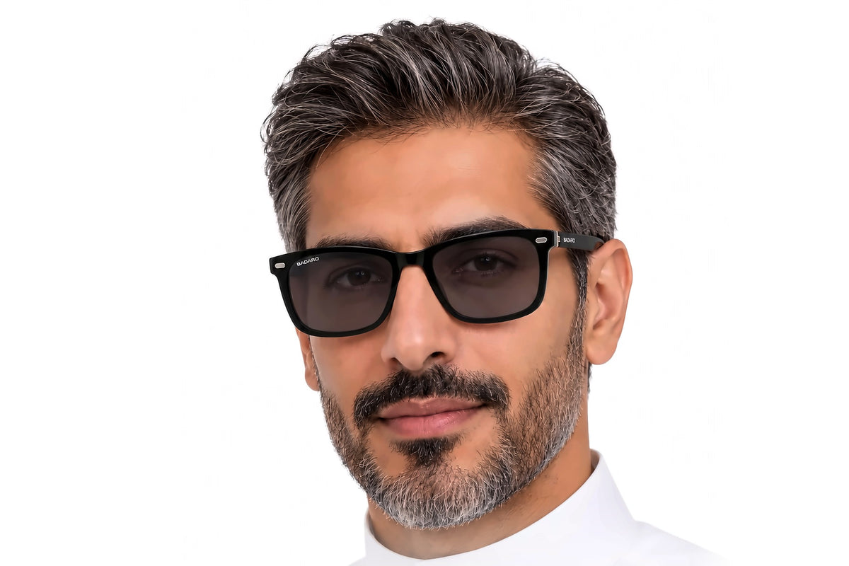 BADARO BD2027-48 Black BK-C1 worn by a man